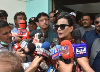 Martyrdom  of Army  officers in  helicopter crash tragedy for  nation: Tareen