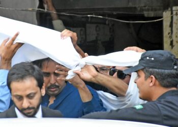 IHC rejects plea against physical remand of Gill