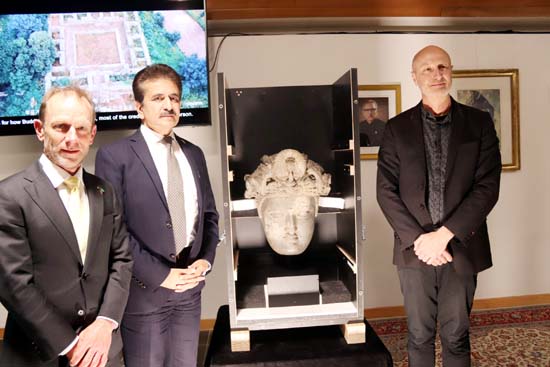 Return to Pakistan of 3rd  Century Head of Bodhisattva, traded by Indian Art Collector
