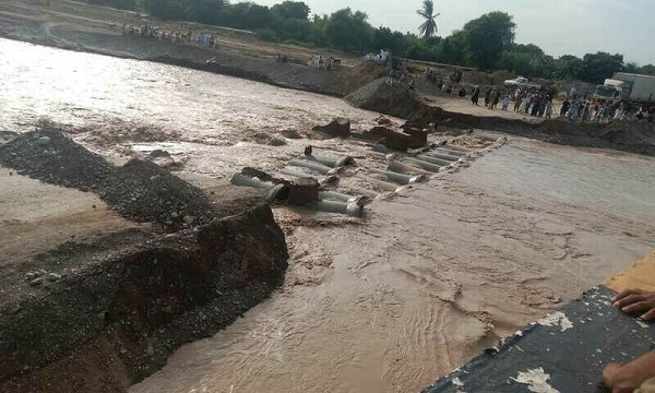 Quetta cut off as flood damages rail line, highway