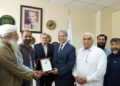 Commerce minister assures to resolve issues of business community