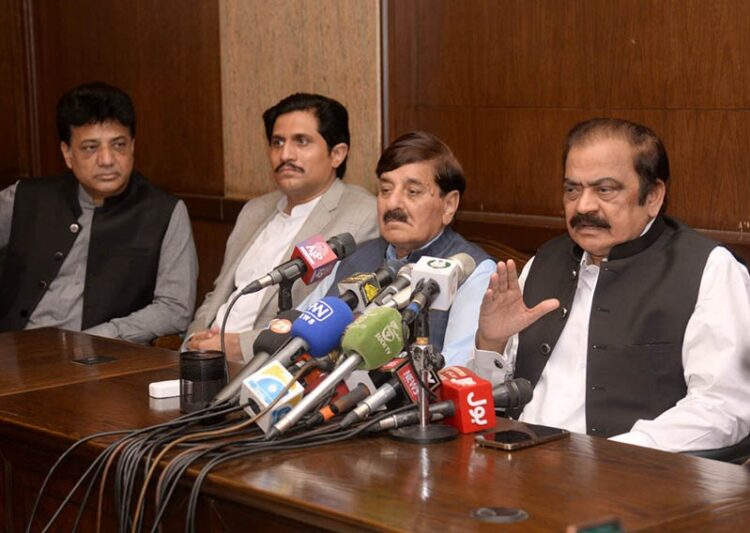 Ishaq Dar  will return to Pakistan on Monday