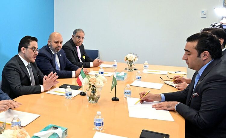 Ishaq Dar  will return to Pakistan on Monday