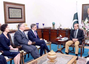 NAB submits list of  defaulters for using govt  helicopter  to PAC