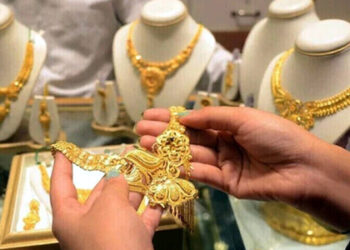 Gold races to record high levels as price surges by Rs3,000 per tola