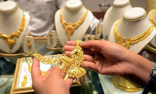 Gold races to record high levels as price surges by Rs3,000 per tola