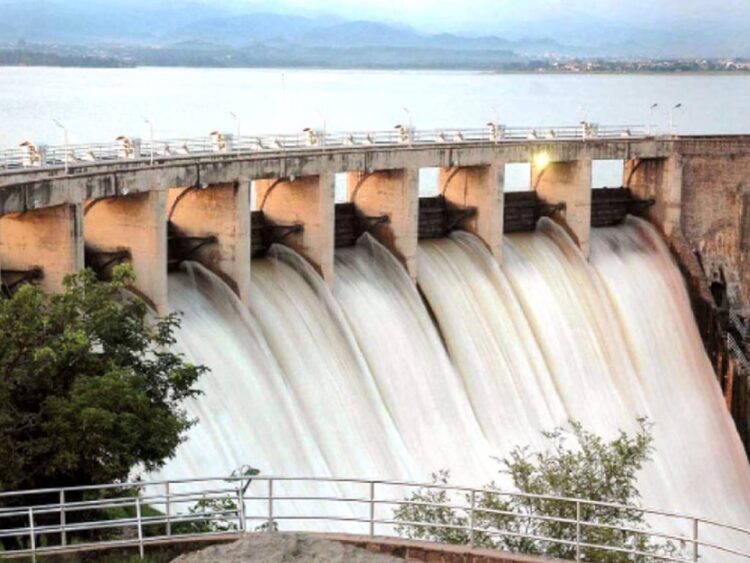 Efforts on  to restore  normal water pressure in residential sectors