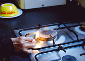 Public may face gas shortage  this winter as govt fails to use Rs368b cess for infrastructure