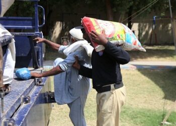 Distribution of ration bags continues on 17th day among the rain & flood victims of Tambu Goth Jamshoro in Police Headquarters Hyderabad