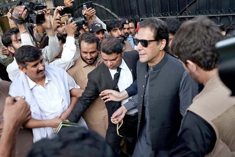 NAB submits list of  defaulters for using govt  helicopter  to PAC