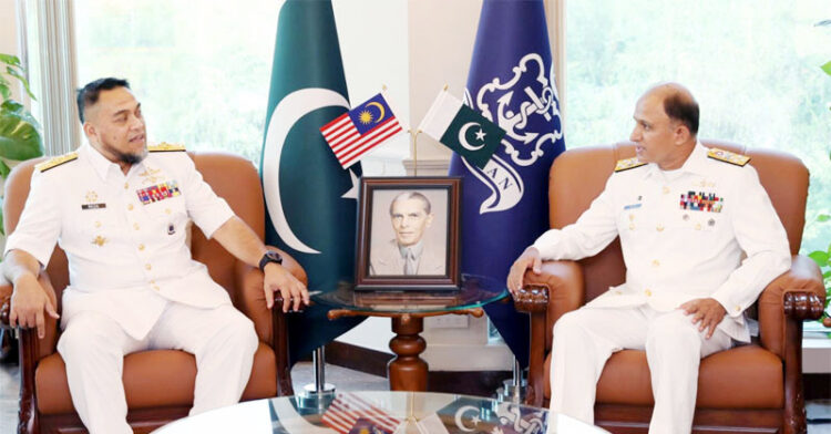 Chief of Royal Malaysian Navy visits Naval Headquarters