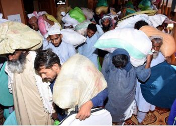 Asif hails armed forces stance for maintaining distance from national politics