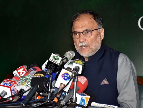 Ahsan paints gloomy picture  of economy