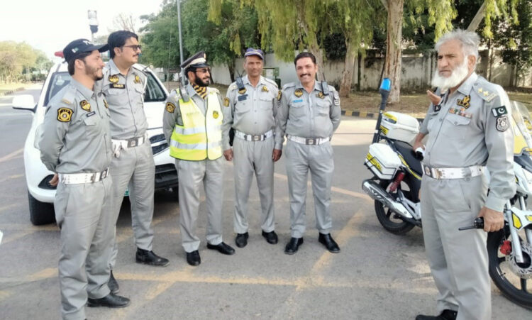 Capital Police to constitute special squads for action against signal violators