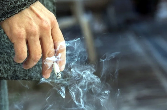 Smoking increases risk of illness, viral infection