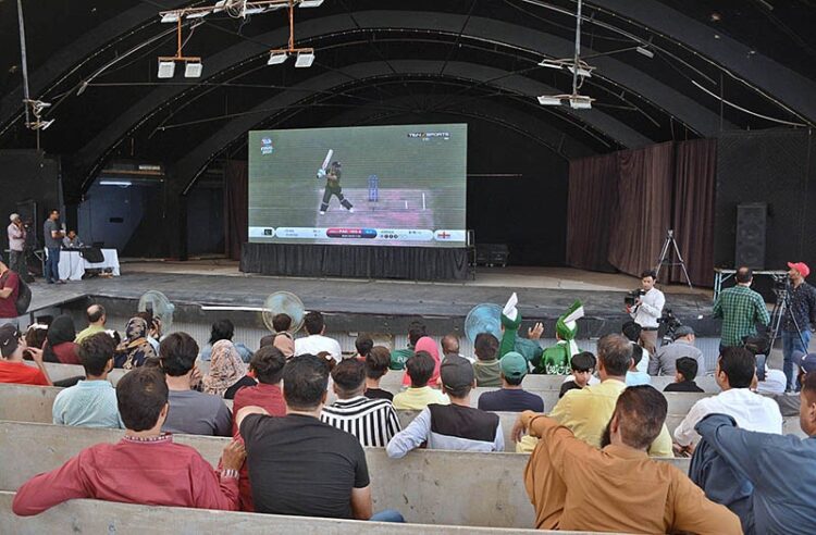 Governor Sindh visits to Akhtar Colony Market
