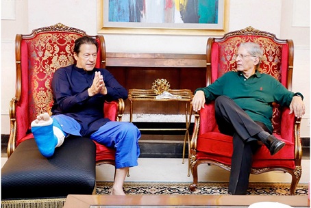 Imran opens his doors to all democratic forces