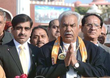 Pakistan’s default risk worsens