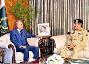 Governor KPK asks  business community to tap  investment potential of KPK