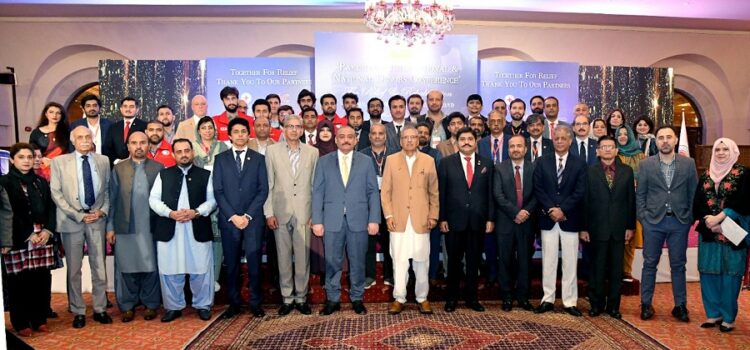 Imran opens his doors to all democratic forces