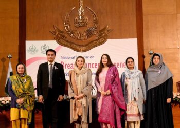 Pakistan’s default risk worsens