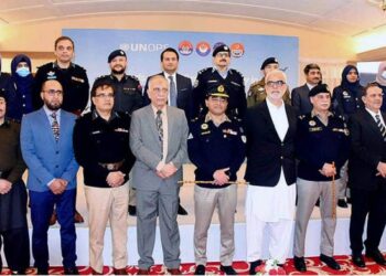 Governor KPK asks  business community to tap  investment potential of KPK