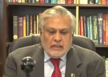 FBR Feb tax collection grows 17pc: Ishaq Dar
