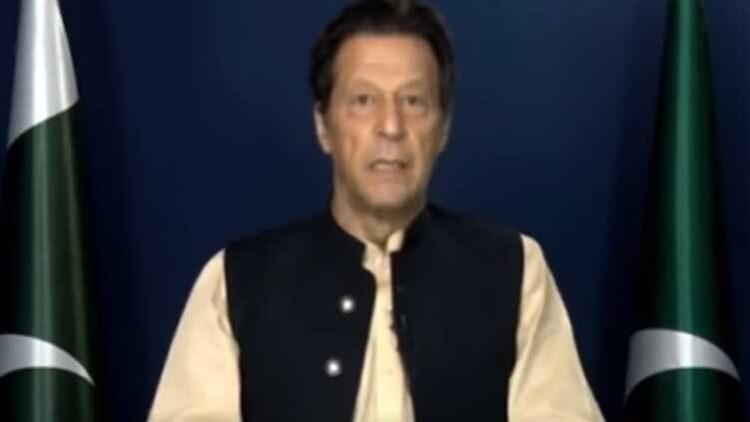 Imran laments ‘establishment’s inclination towards government’