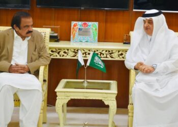 The Ambassador of Saudi Arabia in Pakistan, Mr. Nawaf bin Saeed Al-Maliki, today met the Federal Minister for Interior Rana Sana ullah. During the meeting, a pleasant conversation and issues of mutual interest were discussed.