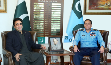 Foreign Minister calls on Air Chief