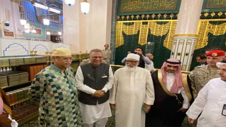President Alvi meets Bangladeshi counterpart in Saudi Arabia