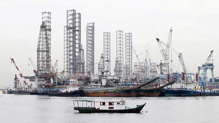 Oil giants drill deep as profits trump climate concerns