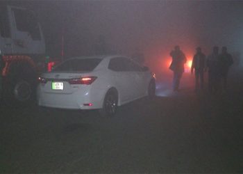 Fog again disrupts road traffic on motorways in parts of Punjab
