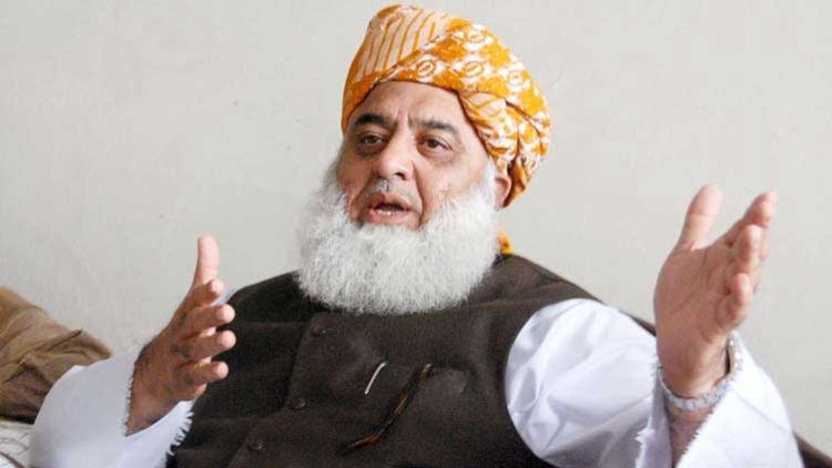Fazlur Rehman escapes armed attack in Dera Ismail Khan
