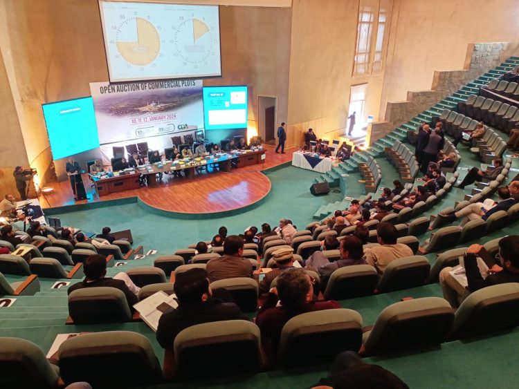 CDA auctions 4 plots worth Rs.7.796 billion  on first day