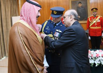 President Asif Ali Zardari conferring the award of Nishan-i-Pakistan on the Minister for Defense of the Kingdom of Saudi Arabia (KSA), Prince Khalid bin Salman bin Abdul Aziz Al Saud, in recognition of his services towards strengthening Pak-KSA bilateral cooperation and peace in the region, during a special investiture ceremony, at Aiwan-e-Sadr, on Saturday.