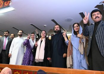 Victory sign after Being Elected  of Asif Ali Zardari  as a President  of Pakistan