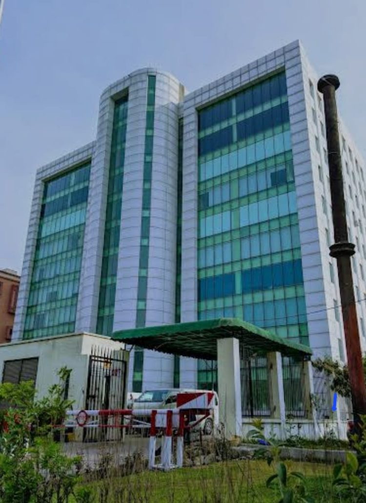 Elevator malfunction at Petroleum House leaves employees in distress