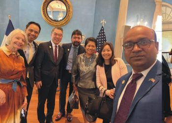 Pakistan Consul General attends breakfast teception with New York Mayor