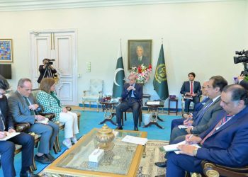 Islamabad: Ambassador of Italy to Pakistan H.E. Marilina Armellin calls on Prime Minister Muhammad Shehbaz Sharif on 7 May, 2024.