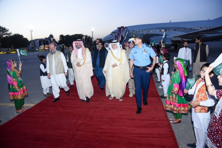 Pakistan, China vow to enhance cooperation on CEPEC projects