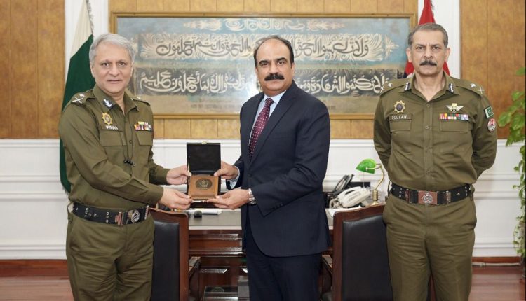 Chairman NADRA visits the Central Police Office, Lahore