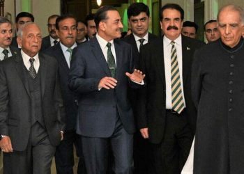 Army chief warns of attempts to create rift between public and armed forces