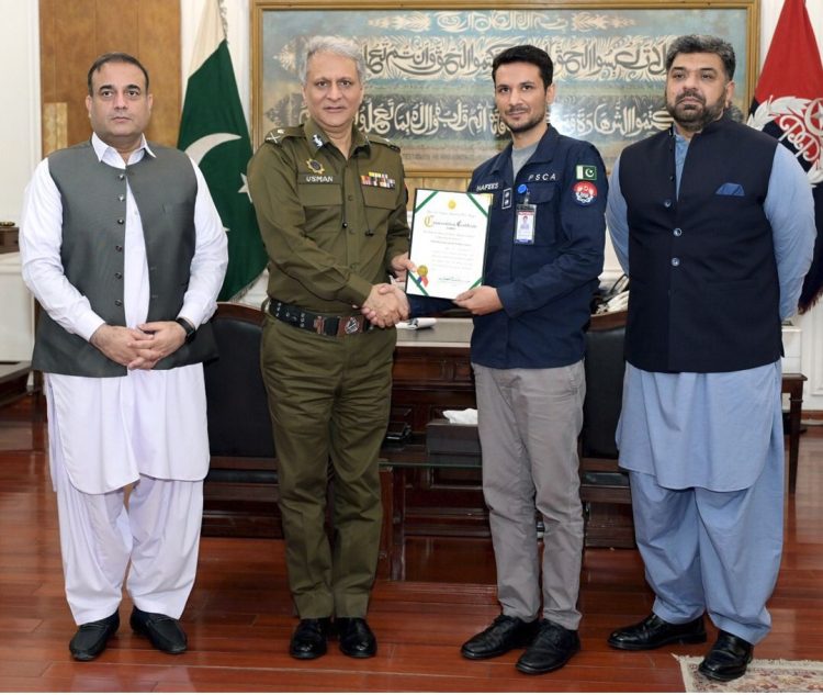IG Punjab Dr. Usman Anwar Honors Christian Communication Officer Nafees Raza serving at Virtual Meesaq Center