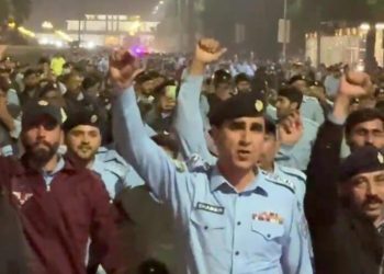 Police organizes walk to strengthen peace, security in Capital
