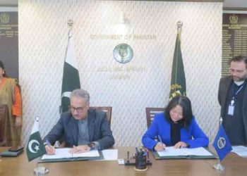 Pakistan, ADB sign 330mn dollars social protection agreement