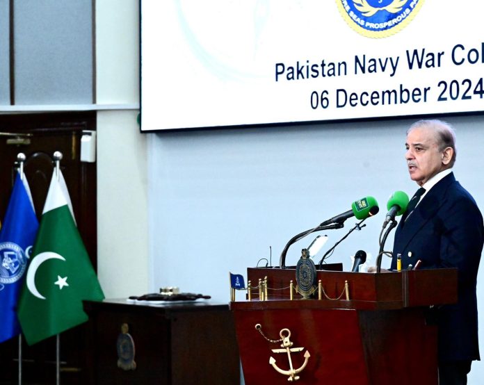 Pakistan Navy fully prepared to defend country’s maritime borders: PM