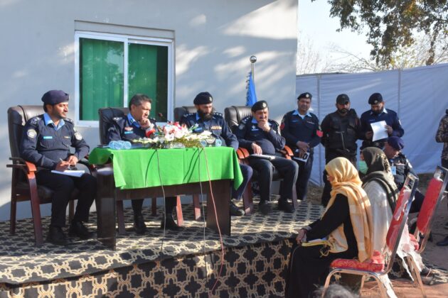 DIG Islamabad suspends 3 officers during Khuli Kachehris