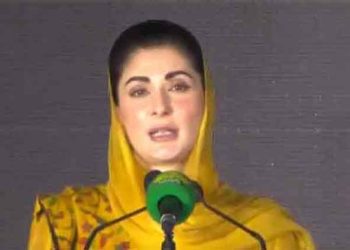 CM Maryam launches laptop scheme in Faisalabad