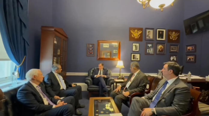 Naqvi discusses strengthening Pak-US ties in Washington meeting